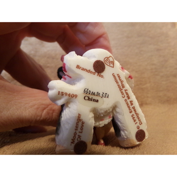 Vintage Mary Moo Moos 1995 Moo-senger of Love Enesco 159409 - Picture 7 of 10